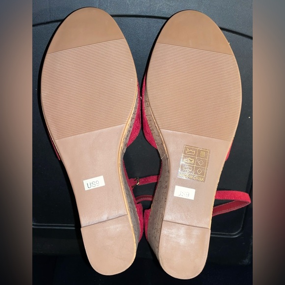 BRAND NEW RedTop Red Suede Platform Wedge Sandals - Picture 6 of 8